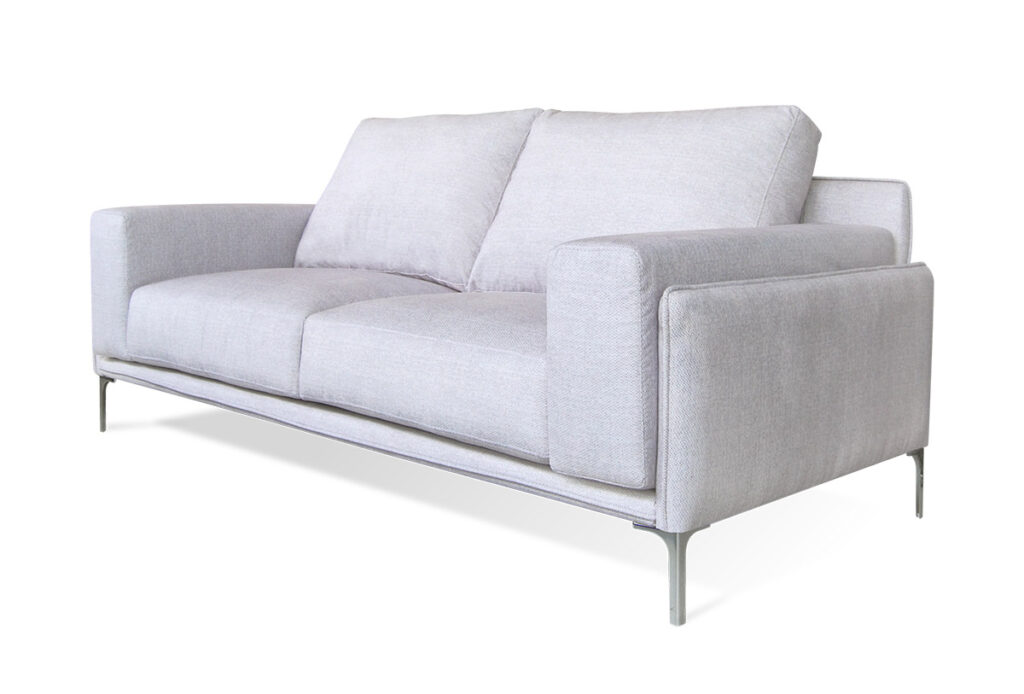 Lateral del sofá de dos asientos modelo Xenon